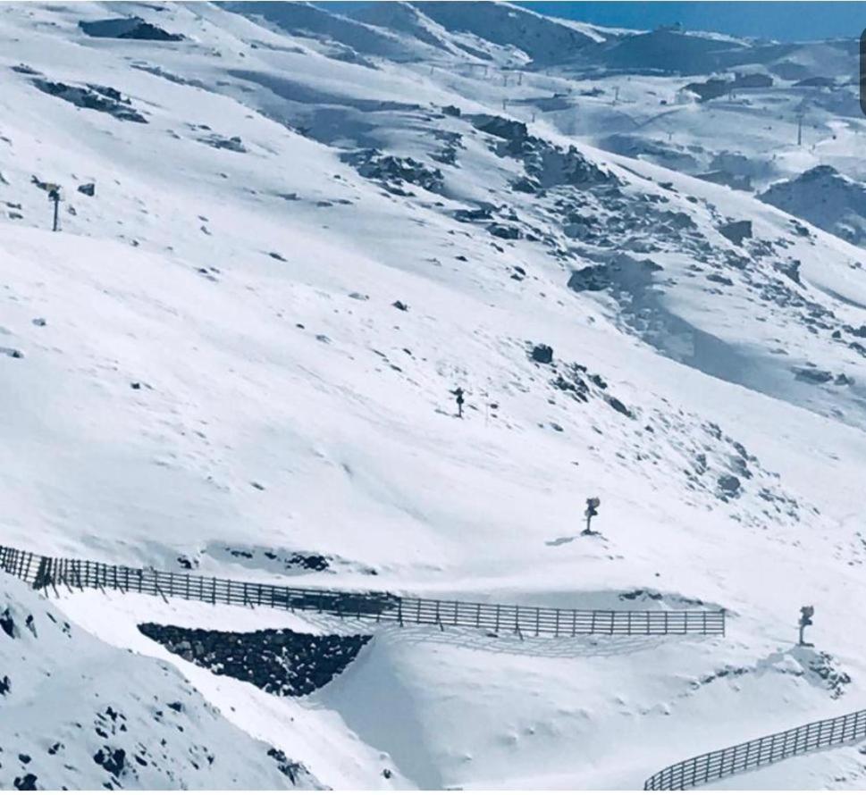 Sierra Nevada Los Alayos Estacion De Esqui Exteriör bild